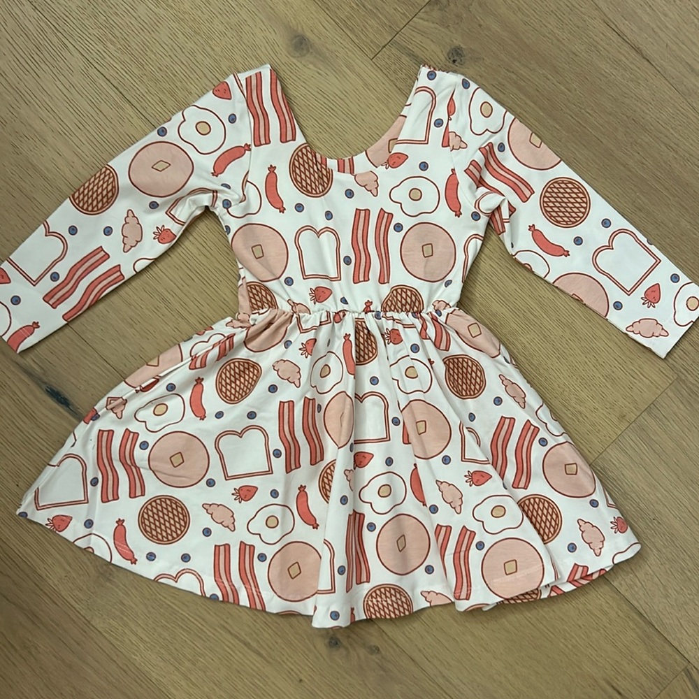 NEW Monica & Andy dress